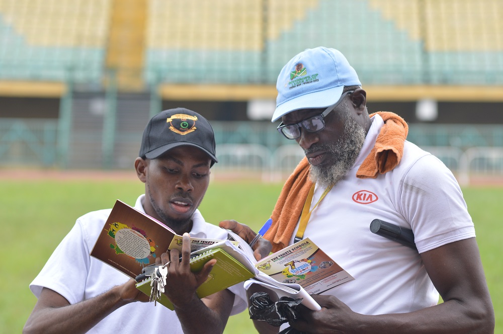 Blue house moving to march